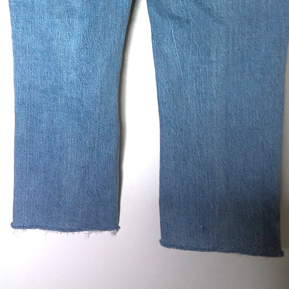 Talbots Petite Demi Boot Crop Blue Jean Raw Hem Mid-Rise Medium Wash EUC Sz 4P - Picture 4 of 6